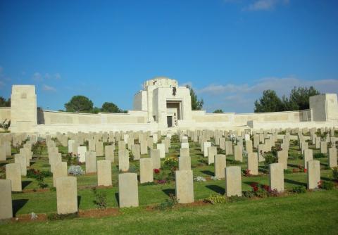 Picture of grave markers in rows.